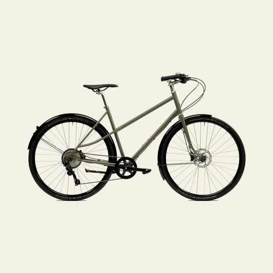 Pelago Airisto Outback i Juniper Green, set fra siden