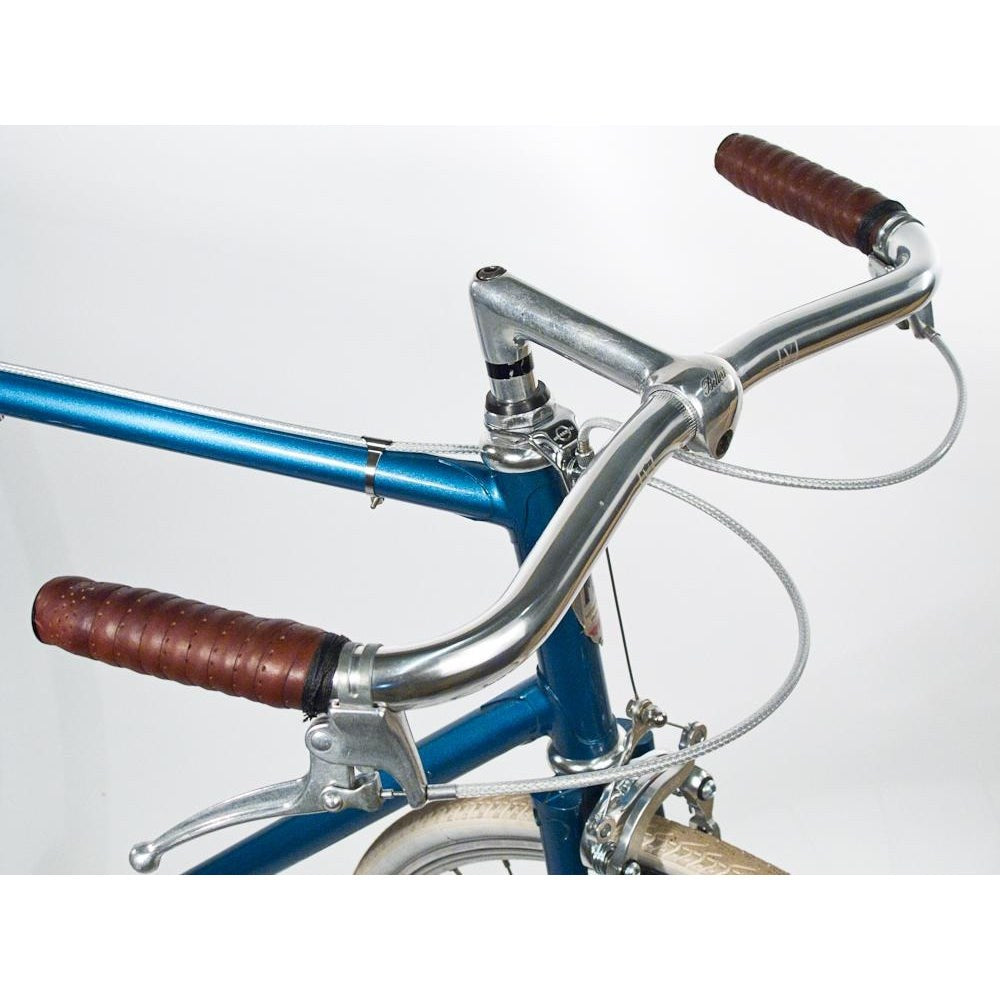 Velo Orange Porteur-styr, på en cykel